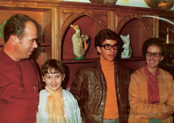 Rui, Helena, João Manuel e Alice numa foto do final dos anos 60.